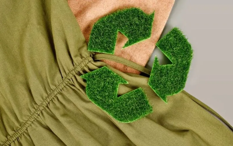 Polyester Tái Chế Từ Chai Nhựa
