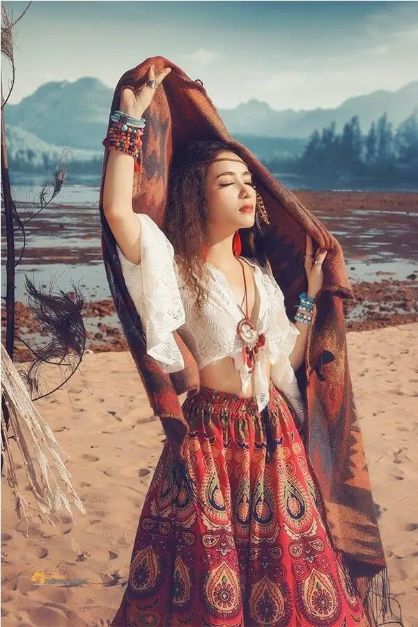 Phong cách Boho Chic: Bí quyết phối đồ chuẩn "phóng khoáng" cho phái đẹp Phong cách Boho Chic: Bí quyết phối đồ chuẩn "phóng khoáng" cho phái đẹp